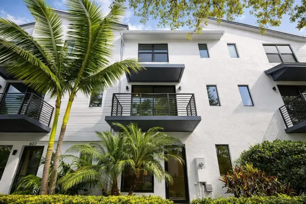 625 NE 22nd Drive, Wilton Manors, FL 33305