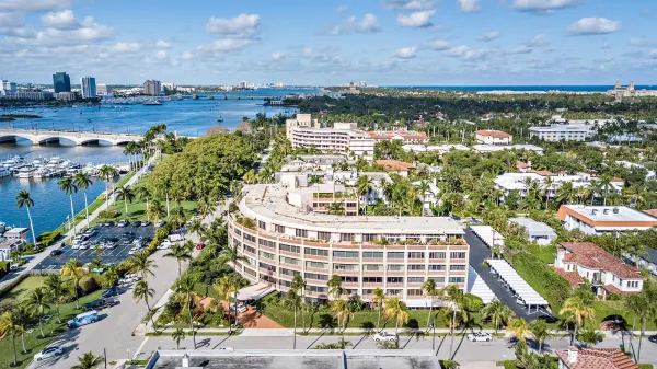 369 S Lake Drive 2b, Palm Beach, FL 33480