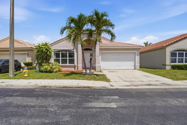 1495 SW 105th Avenue, Pembroke Pines, FL 33025