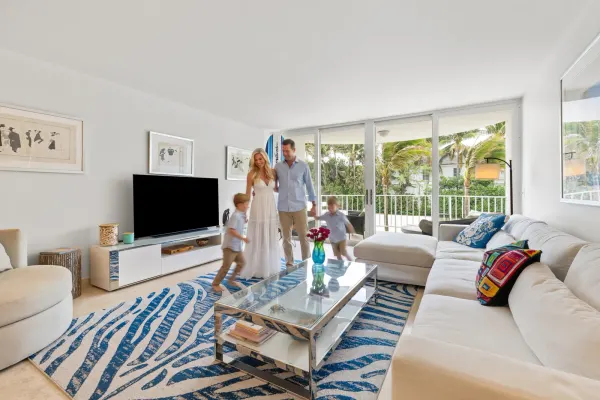 2295 S Ocean Boulevard 302, Palm Beach, FL 33480