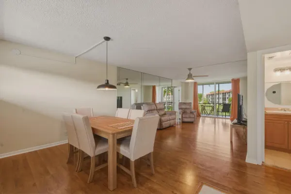 9720 S Hollybrook Lake Drive 205, Pembroke Pines, FL 33025