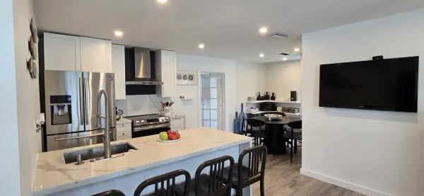 330 NE 59th Court, Oakland Park, FL 33334
