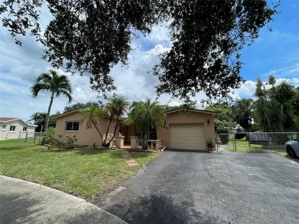 8948 SW 53rd Street, Cooper City, FL 33328