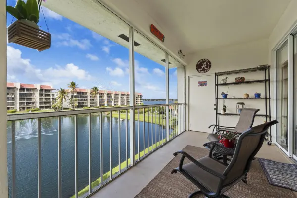 108 Half Moon Circle C3, Hypoluxo, FL 33462