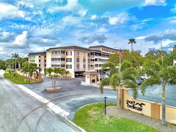 139 Bluff View Drive, Unit 405, Belleair Bluffs, FL, 33770