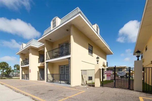 16333 Gulf Boulevard, Unit 201, Redington Beach, FL, 33708
