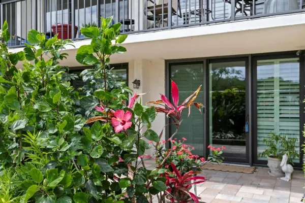 100 Oakmont Lane, Unit 105, Belleair, FL, 33756