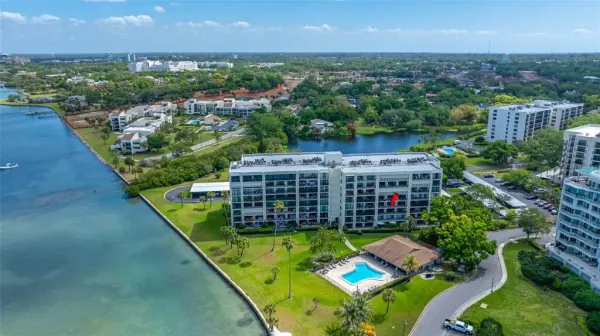100 Oakmont Lane, Unit 402, Belleair, FL, 33756