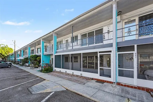4061 55th Way N, Unit 1042, Kenneth City, FL, 33709