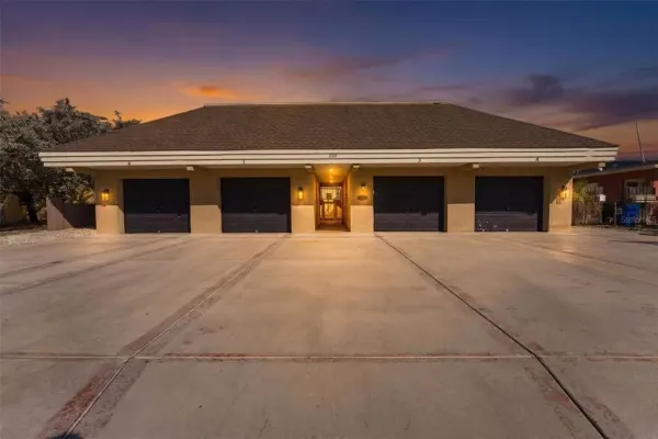220 126th Avenue, Unit 1, Treasure Island, FL, 33706