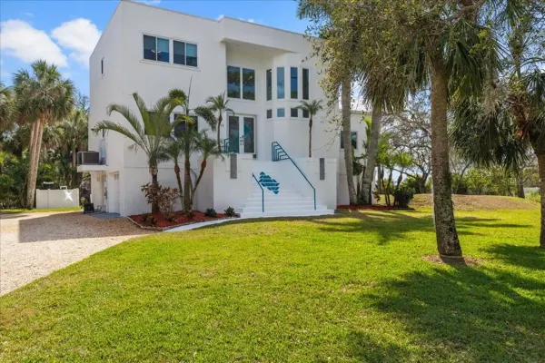 375 Wellington Avenue, Oldsmar, FL, 34677