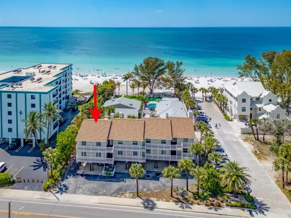 2406 Gulf Boulevard, Unit 204, Indian Rocks Beach, FL, 33785