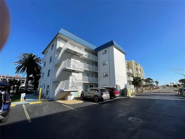800 Bayway Boulevard, Unit 26, Clearwater Beach, FL, 33767