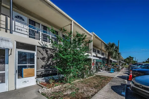 4051 58th Street N, Unit 243, Kenneth City, FL, 33709