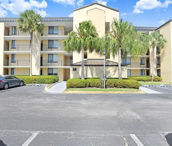 2424 W Tampa Bay Boulevard, Unit M205, Tampa, FL, 33607