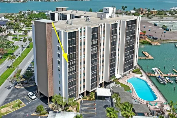 10355 Paradise Boulevard, Unit 604, Treasure Island, FL, 33706