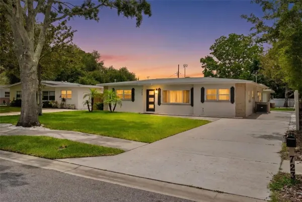 723 W Bayshore Drive, Tarpon Springs, FL, 34689