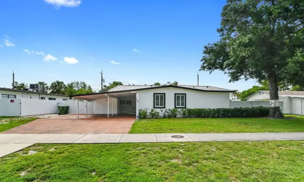 124 Davis Road, Palm Springs, FL 33461