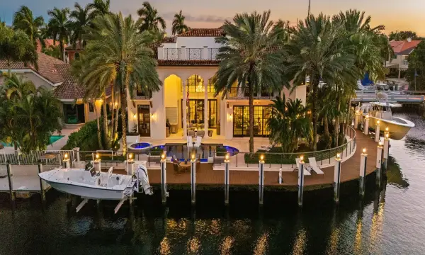 2319 NE 28th Street, Lighthouse Point, FL 33064