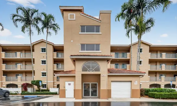 12547 Imperial Isle Drive 204, Boynton Beach, FL 33437
