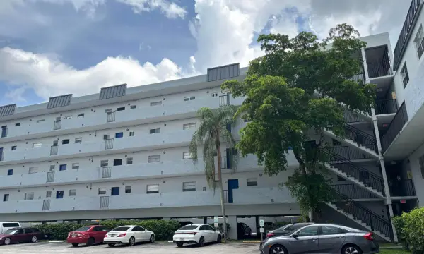 7501 NW 16th Street 3207, Plantation, FL 33313