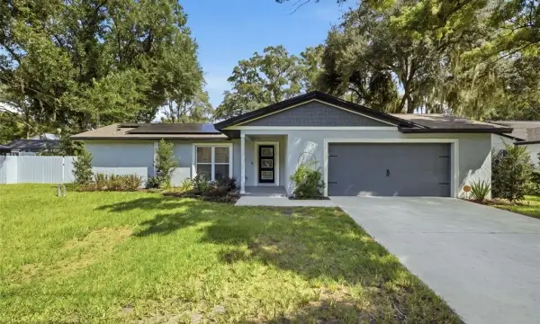 2005 Russell Drive, Tampa, FL, 33618